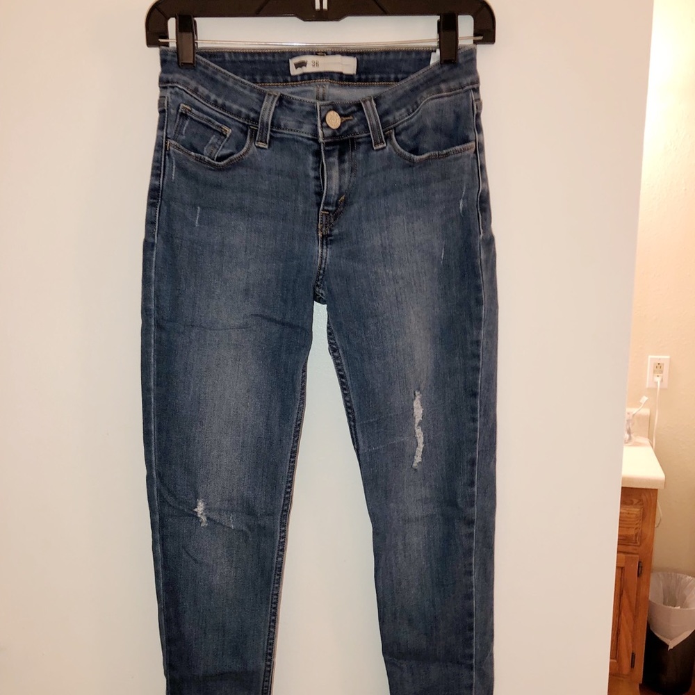 Levi’s light wash jeans